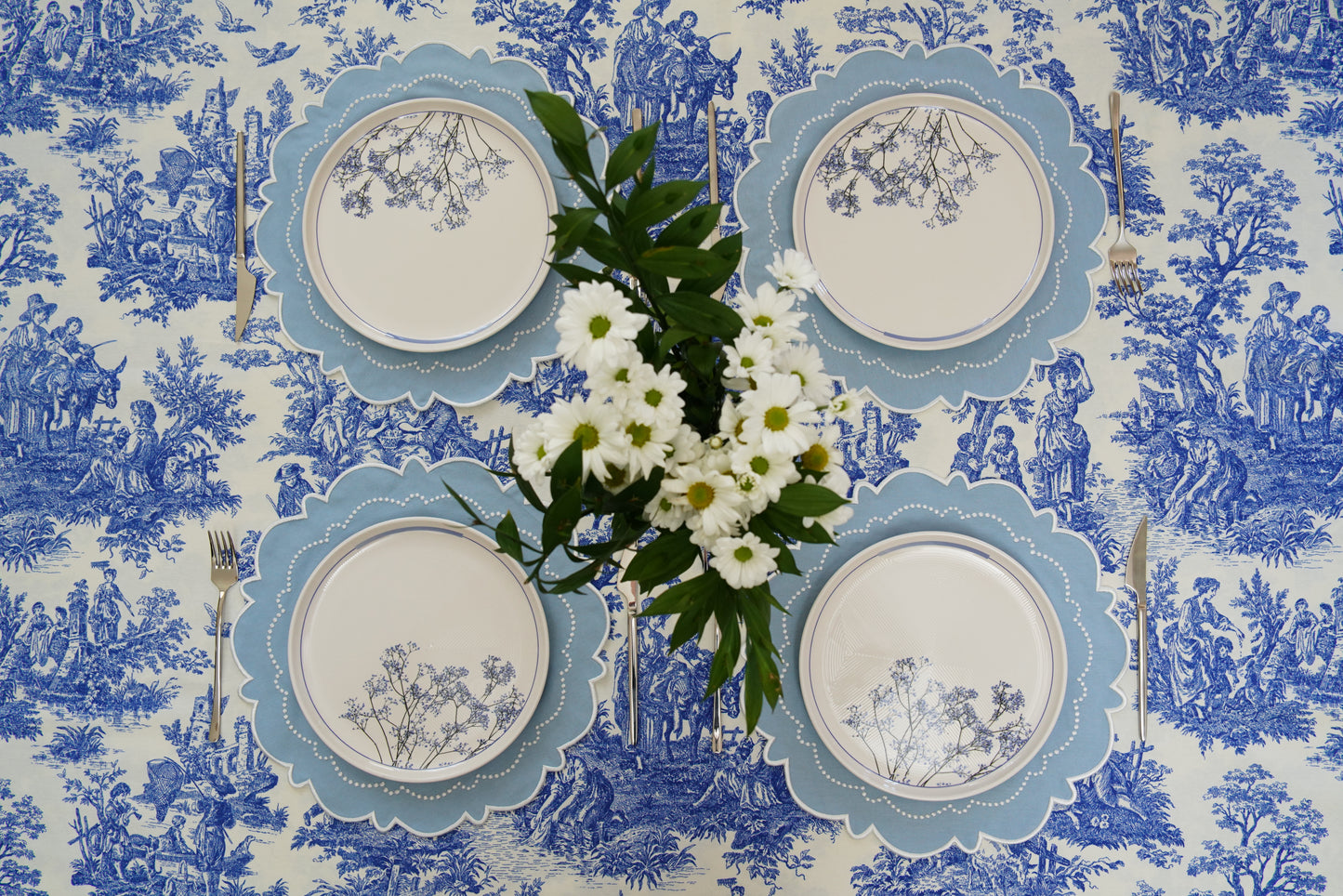 HARMONY BLUE WHITE TRIM FABRIC PLACEMAT