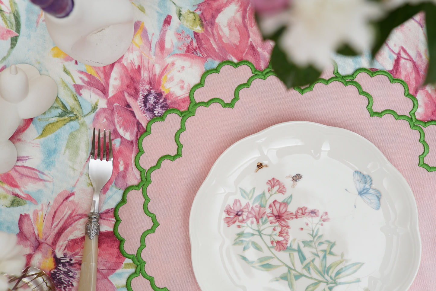 CRESSIDA LIGHT PINK GREEN TRIM FABRIC PLACEMAT