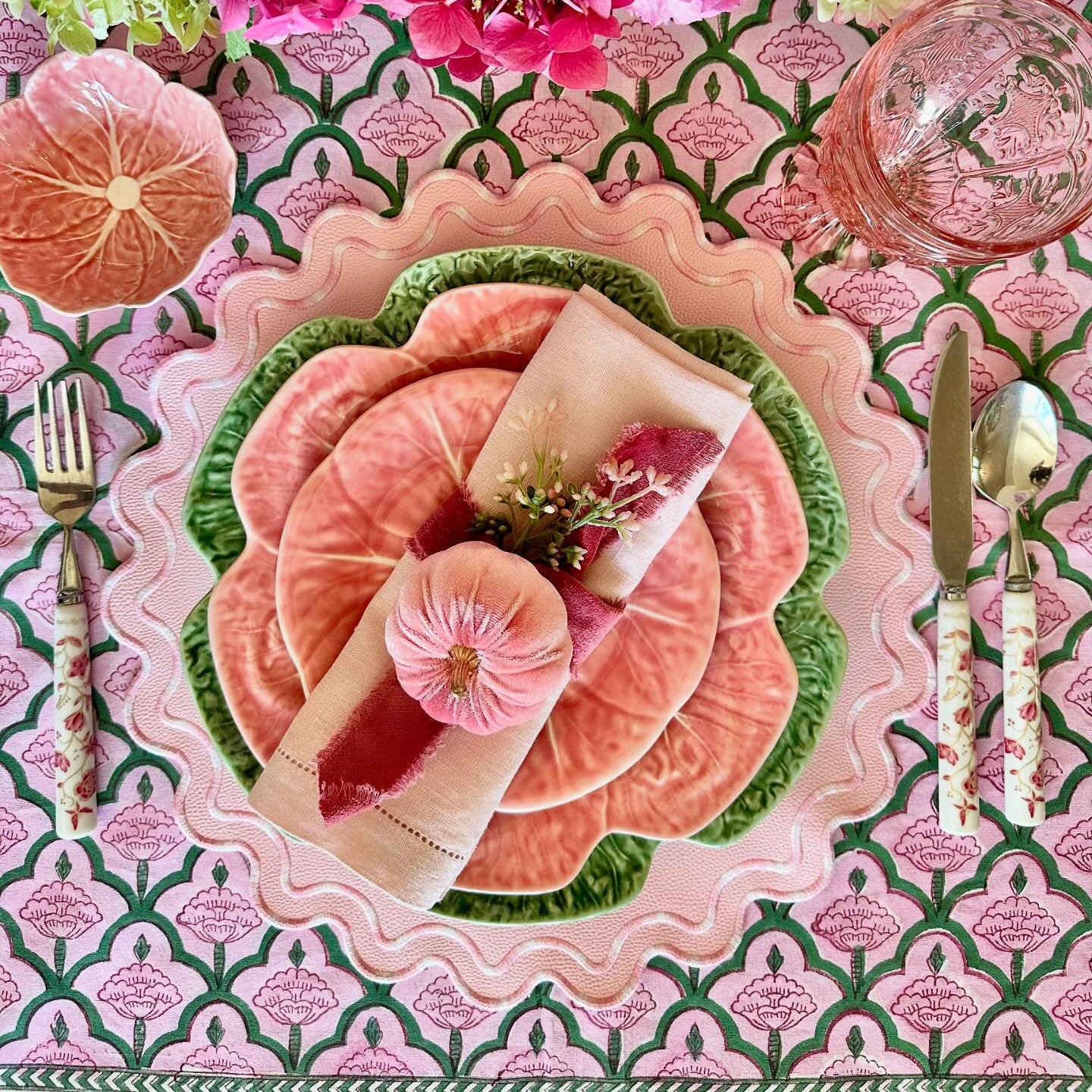 Elysian Pink Round Faux Leather Placemat – detailed shot highlighting the stain-resistant, handcrafted quality and layered construction of the faux leather surface.