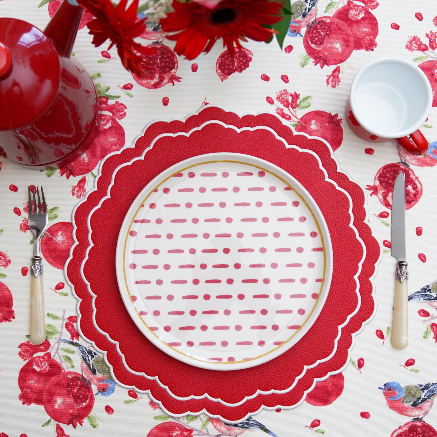 Scarlett Red Premium Round Placemat – Luxury handcrafted design featuring elegant embroidery, sustainable vegan faux leather, and an easy-to-clean finish. Exclusively available at PNR Decor.