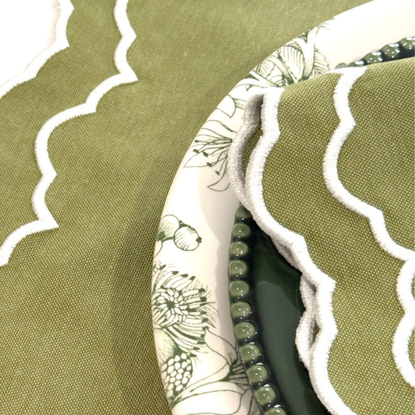 Luxury green and white embroidered fabric placemat with napkin for elegant dining table decor