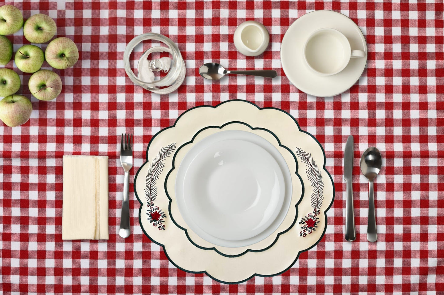Zenith White Poinsettia Faux Leather Placemat – Elegant, Waterproof & Embroidered