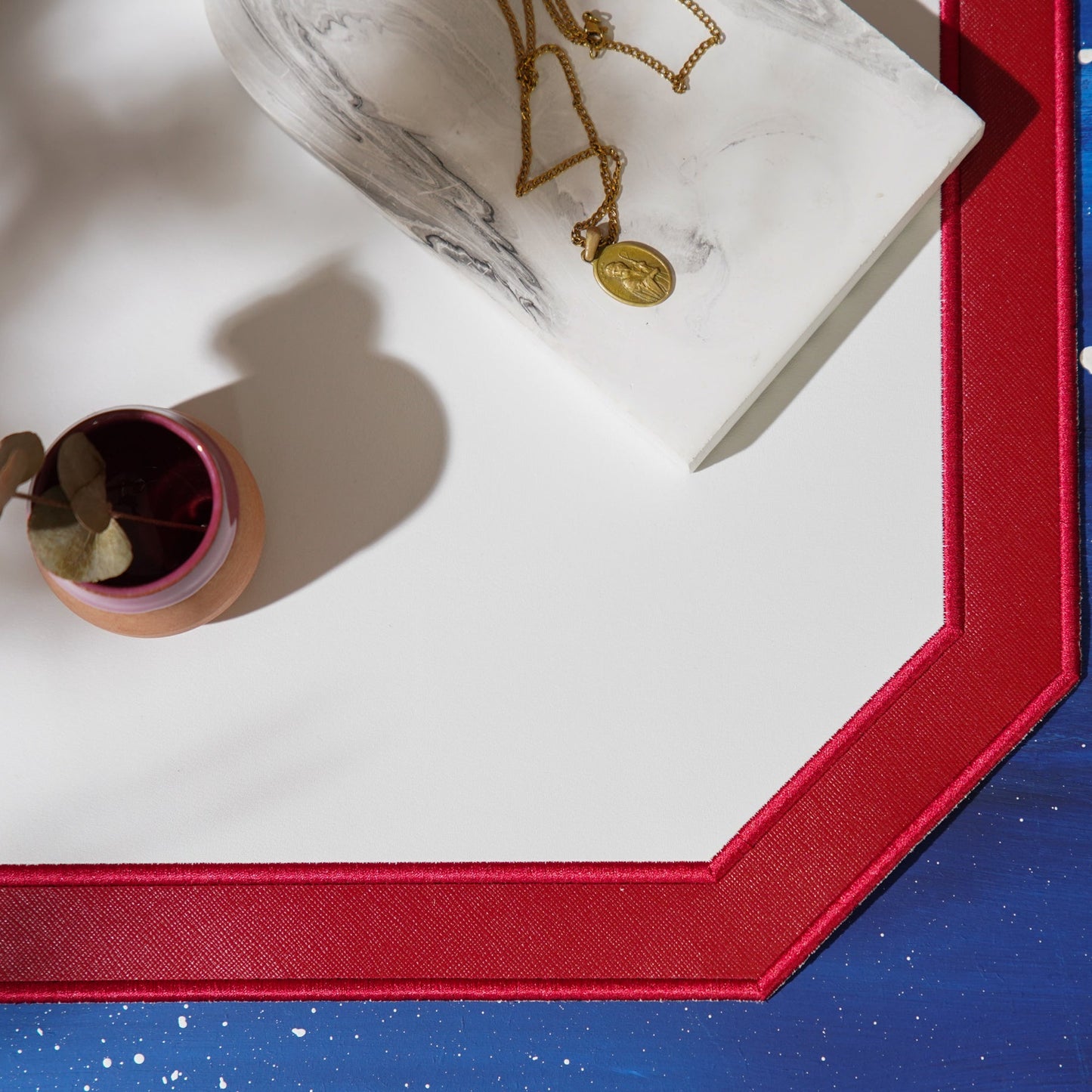 Zenvia Red Octagon Faux Leather Placemat
– perfect for weddings, formal dining, or special events — a luxury placemat made from eco-conscious vegan leather. Exclusively by PNR Decor.