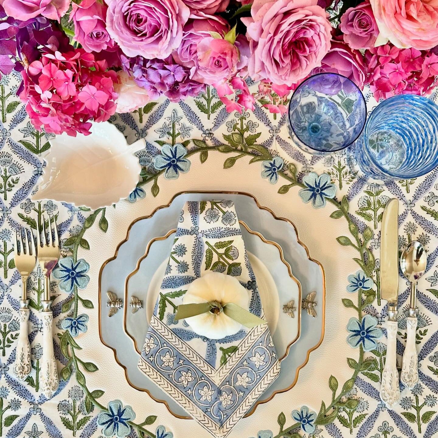 Unity White Blue Round Faux Leather Placemat
– perfect for weddings, formal dining, or special events — a luxury placemat made from eco-conscious vegan leather. Exclusively by PNR Decor.