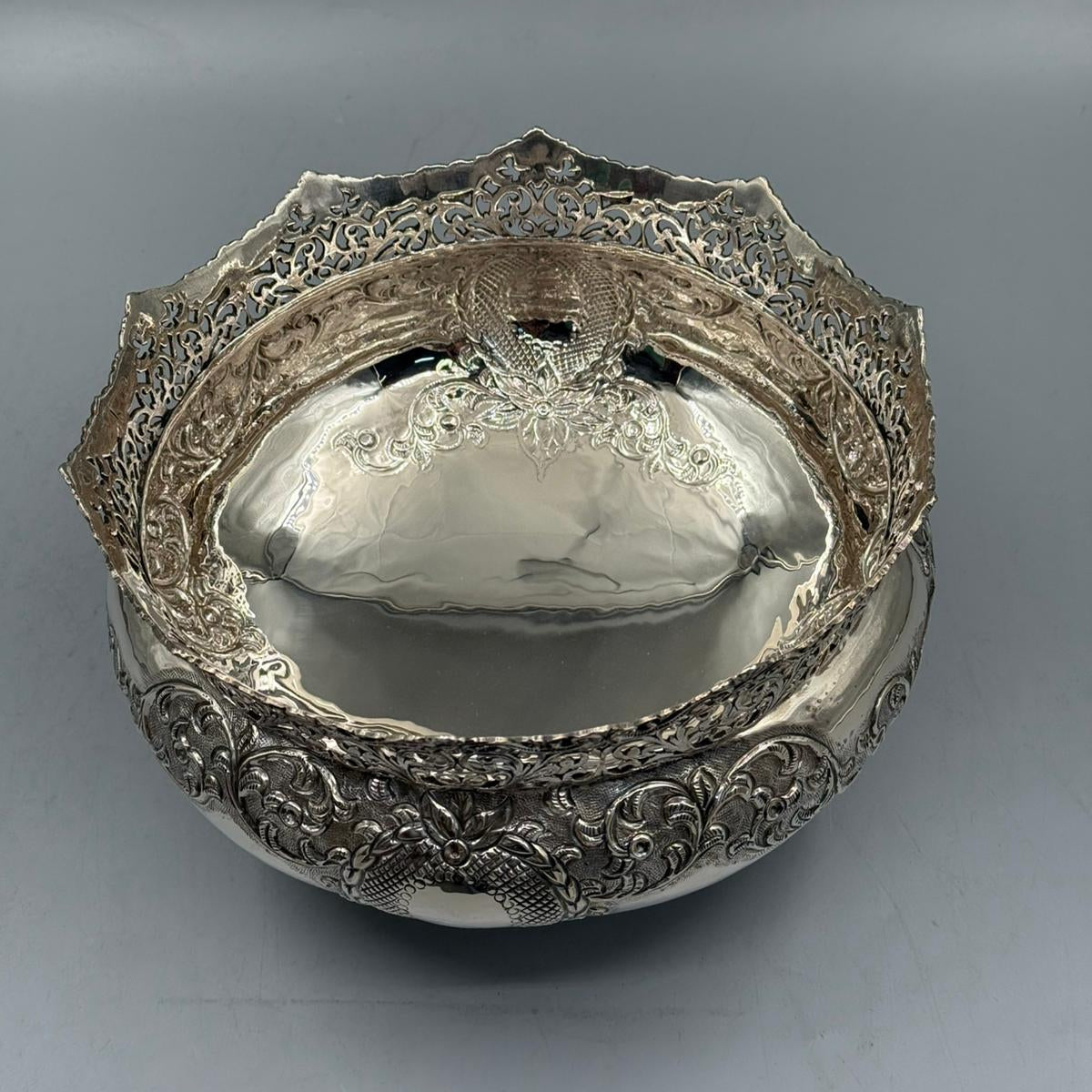 Antique style silver centerpiece with scalloped pierced edge by PNR Decor ship from USA
