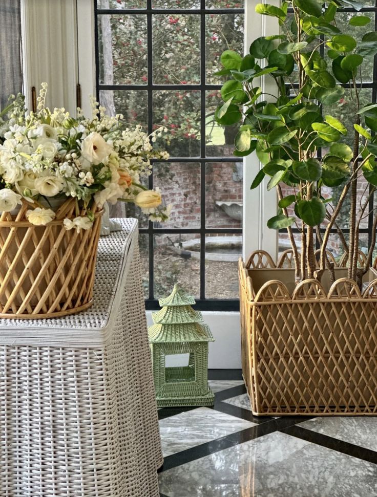 Natural Round Scalloped Lattice Rattan Planter