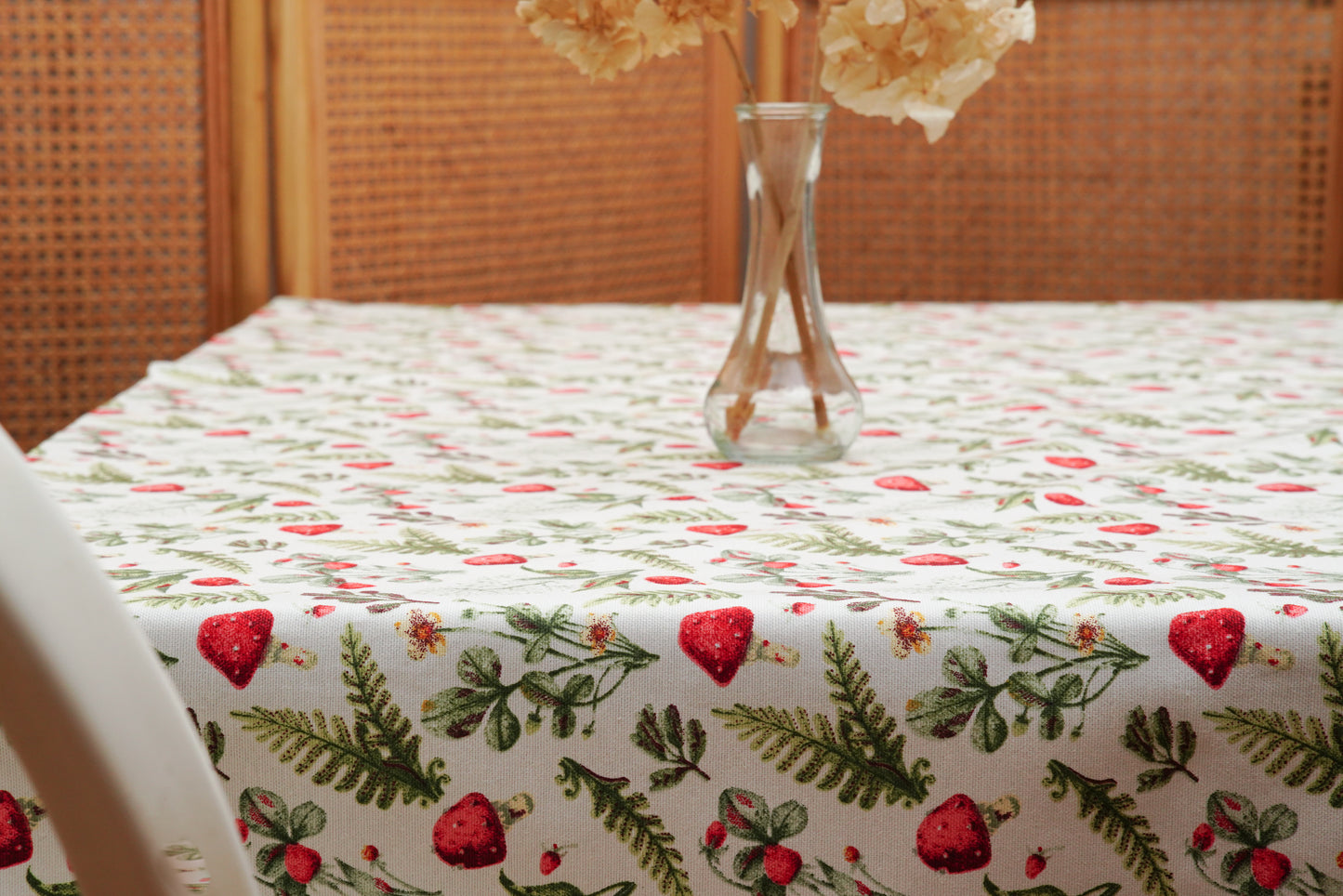 AURORA MUSHROOM RED & WHITE RECTANGLE TABLECLOTH