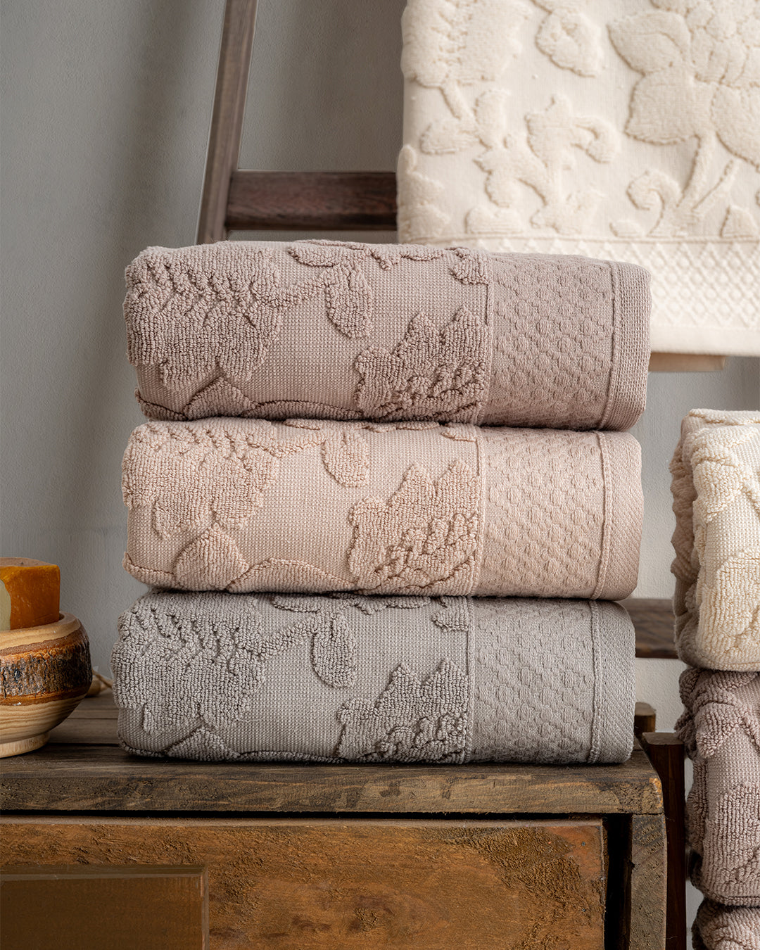 Serava Maya Embroidered Towel Set – Premium Hand & Kitchen Towels