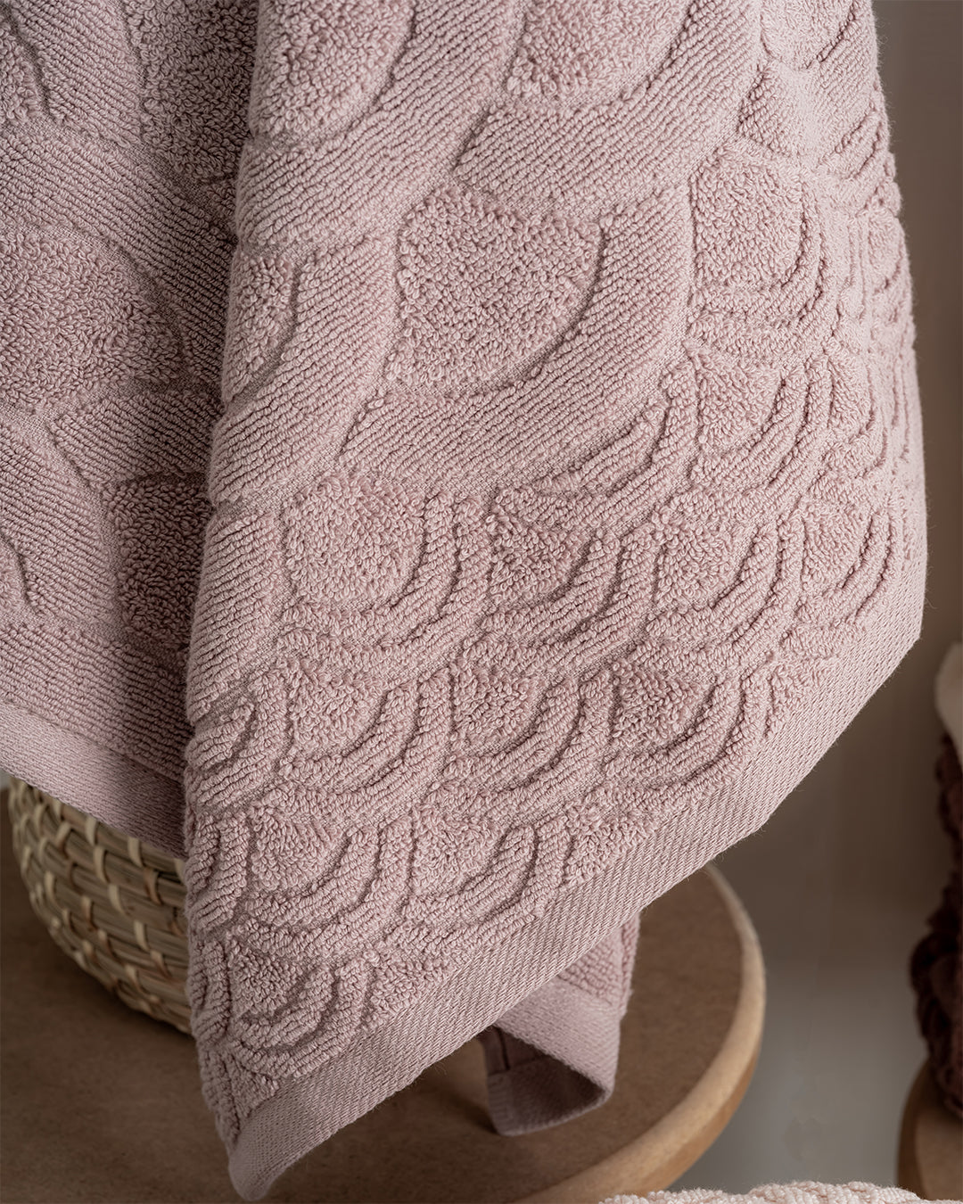 Serava Olga Embroidered Towel Set – Premium Hand & Kitchen Towels