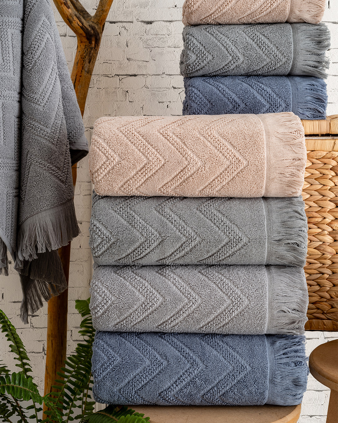 Serava Oslo Embroidered Towel Set – Premium Hand & Kitchen Towels