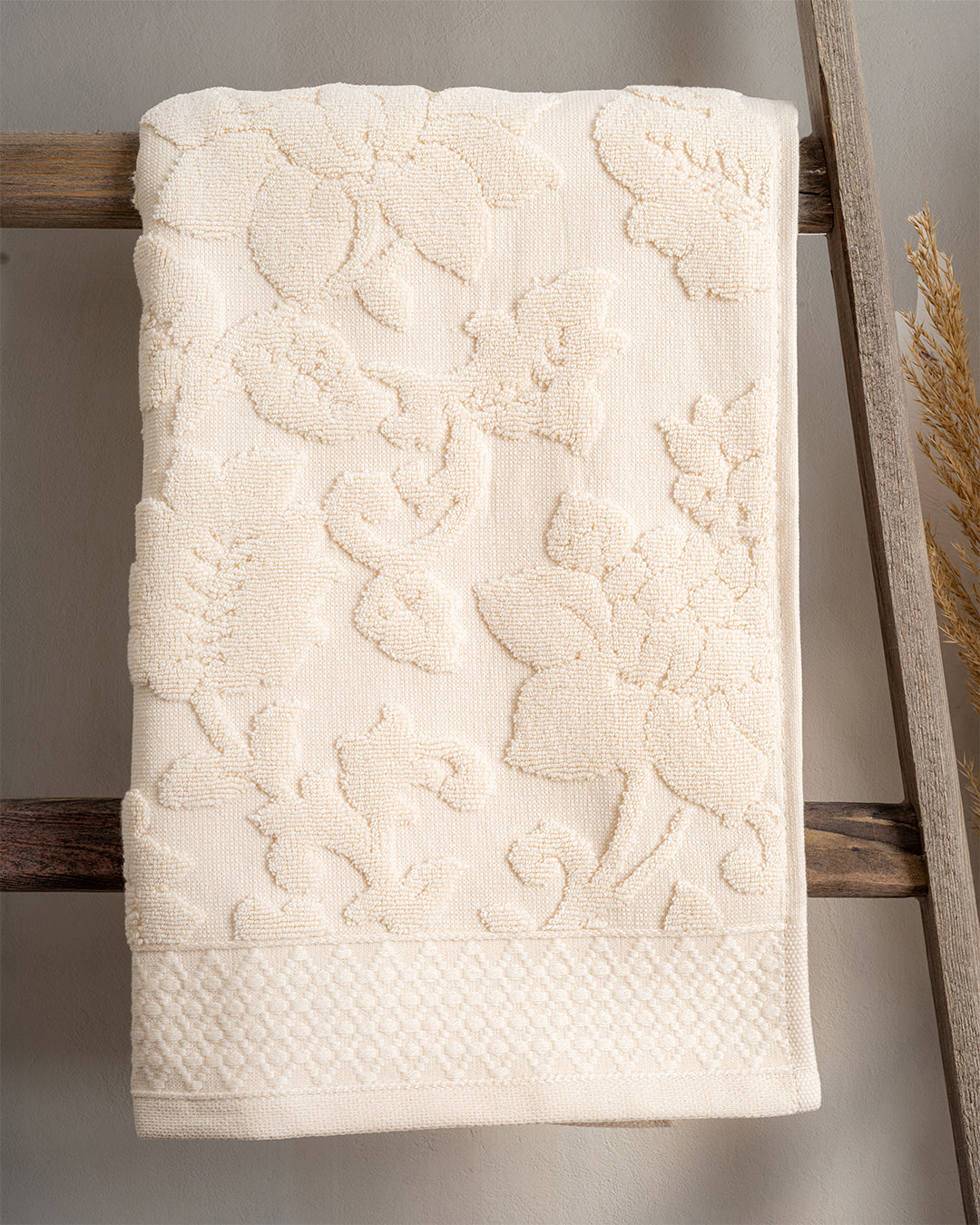 Serava Maya Embroidered Towel Set – Premium Hand & Kitchen Towels