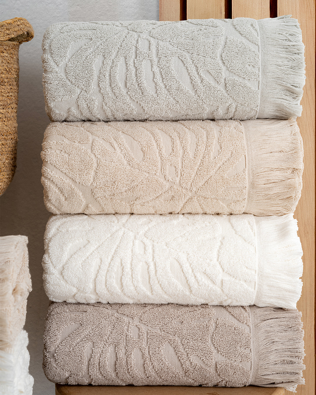 Serava Girit Embroidered Towel Set – Premium Hand & Kitchen Towels