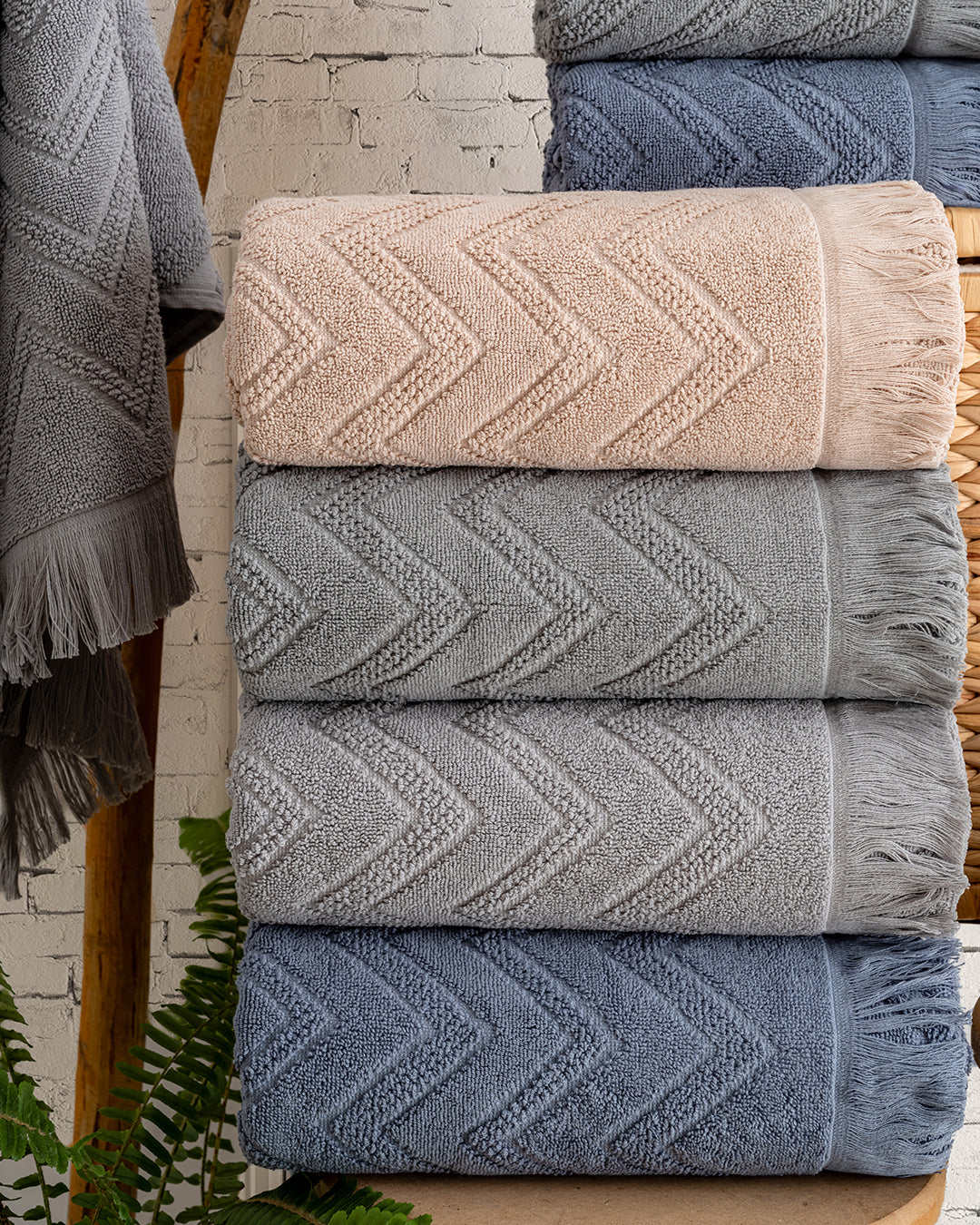 Serava Oslo Embroidered Towel Set – Premium Hand & Kitchen Towels