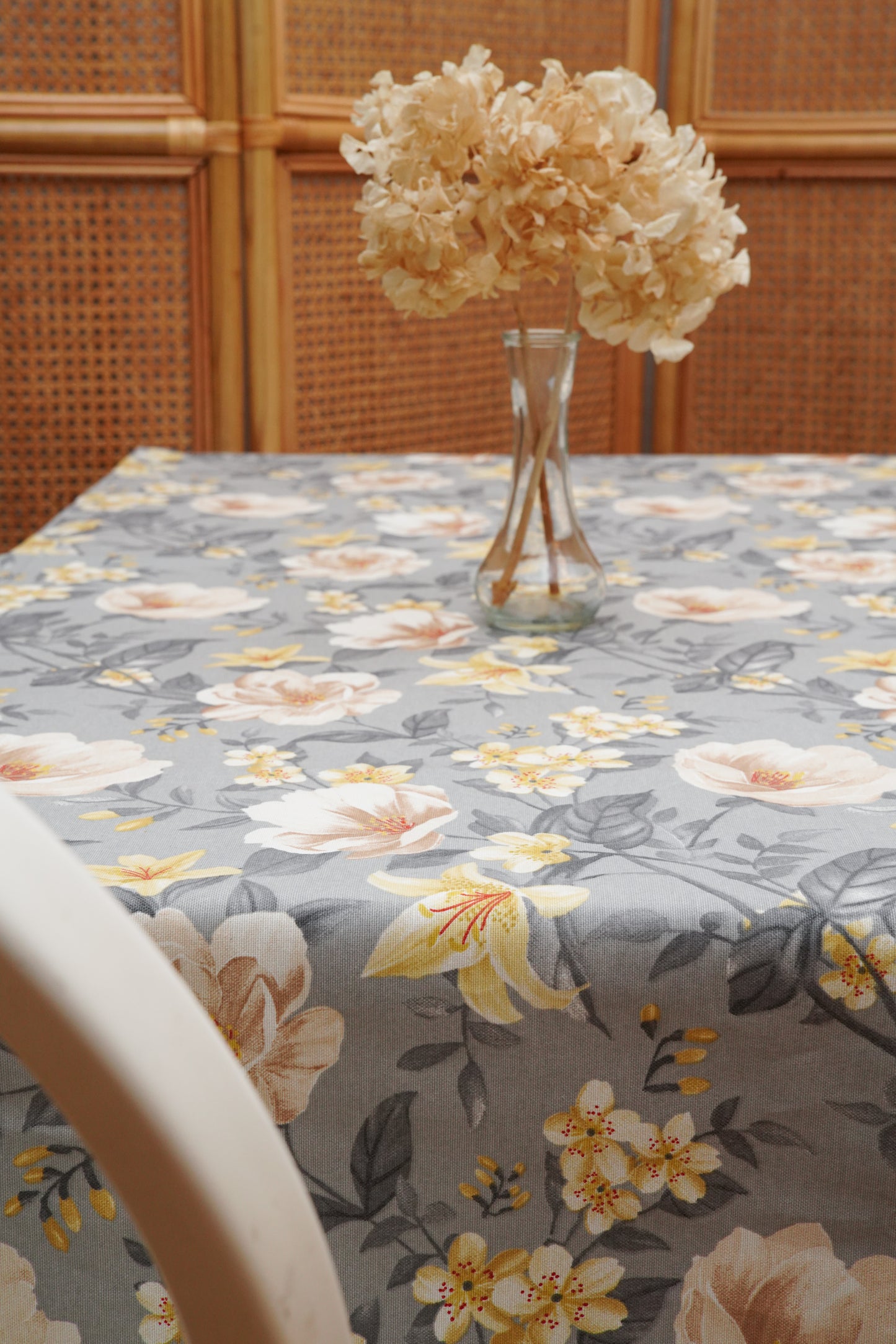 LOILA FLOWER GRAY & YELLOW  RECTANGLE TABLECLOTH