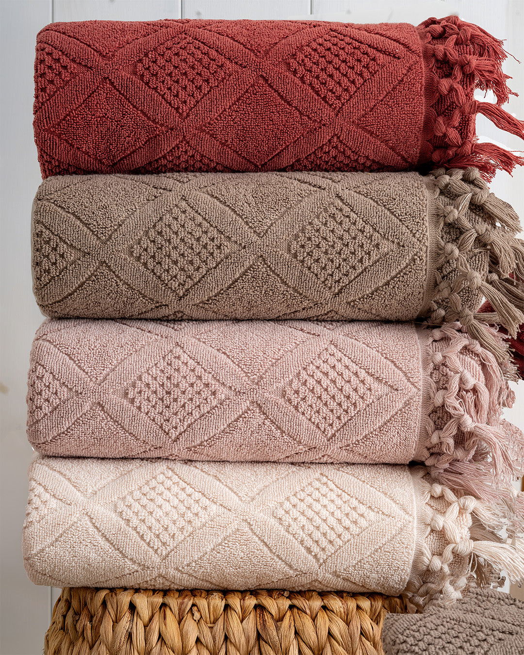 Serava Porto Embroidered Towel Set – Premium Hand & Kitchen Towels