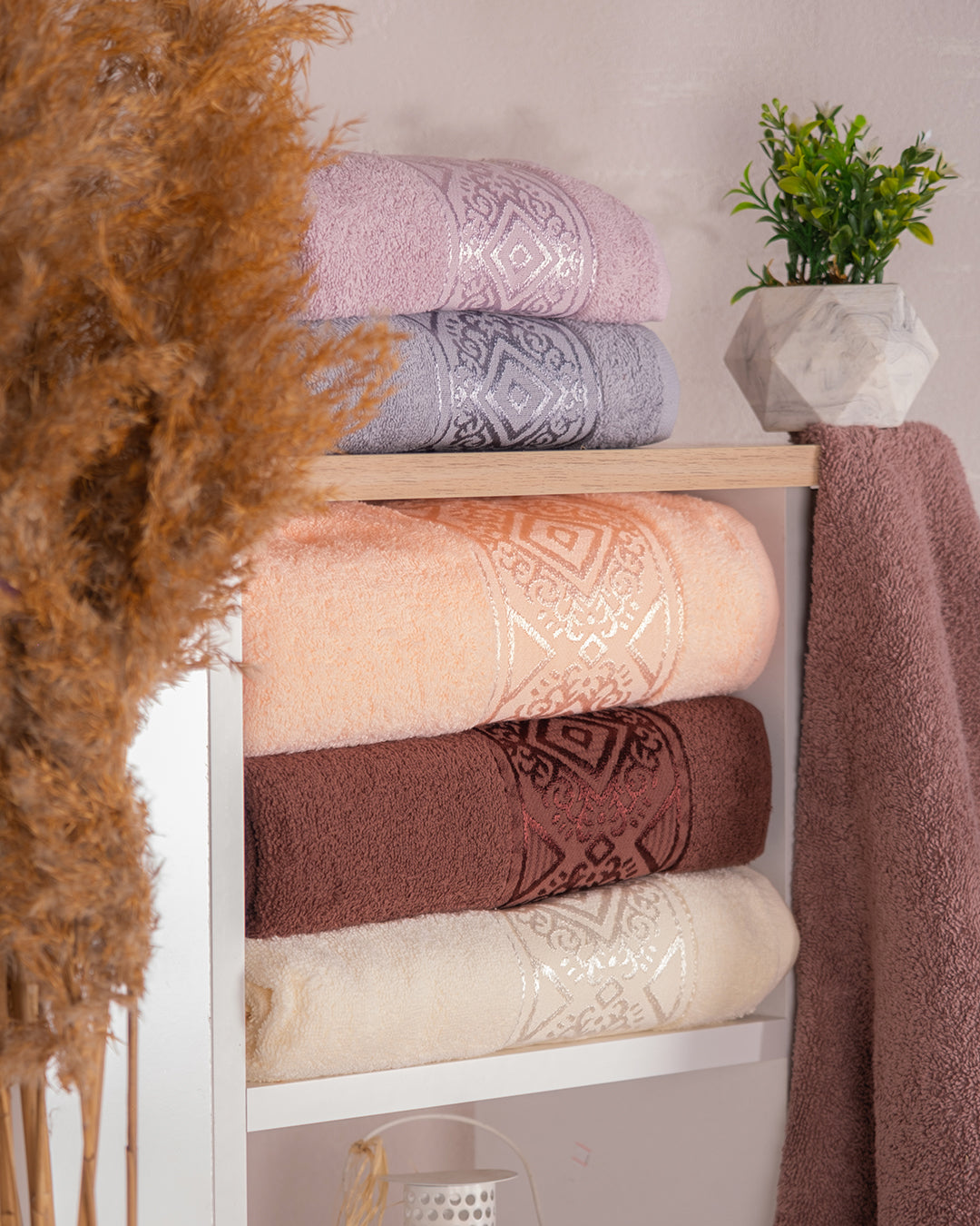 Soakta Embroidered Towel Set – Premium Hand & Kitchen Towels