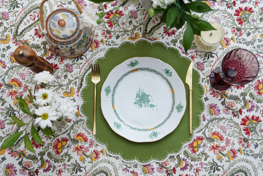 CLOVER GREEN WHITE TRIM FABRIC PLACEMAT