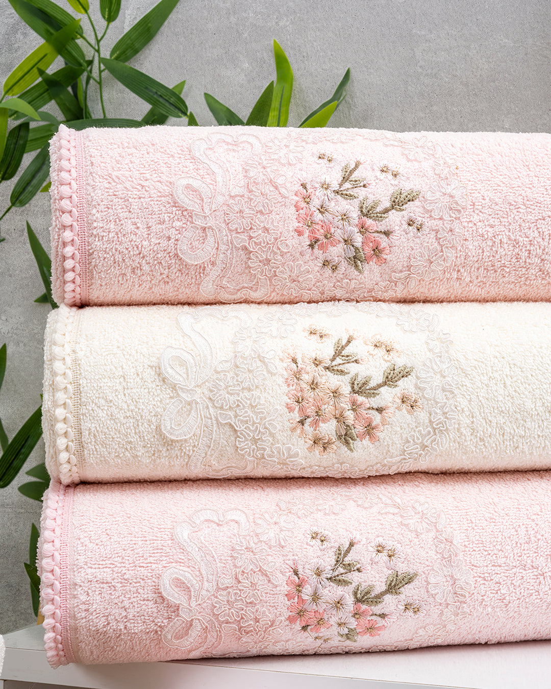 Nuvee Embroidered Cotton Towel Set – Premium Hand Towels