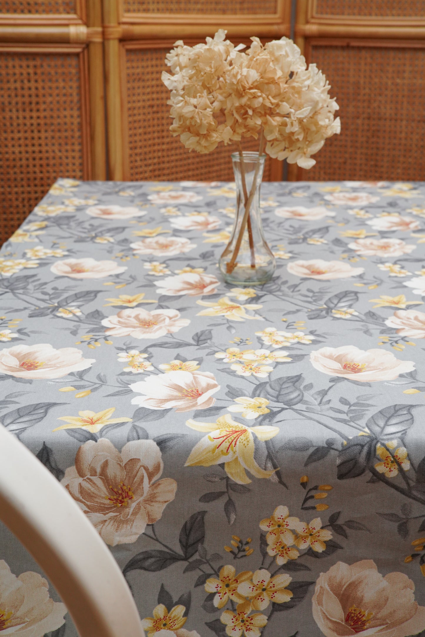 LOILA FLOWER GRAY & YELLOW  RECTANGLE TABLECLOTH