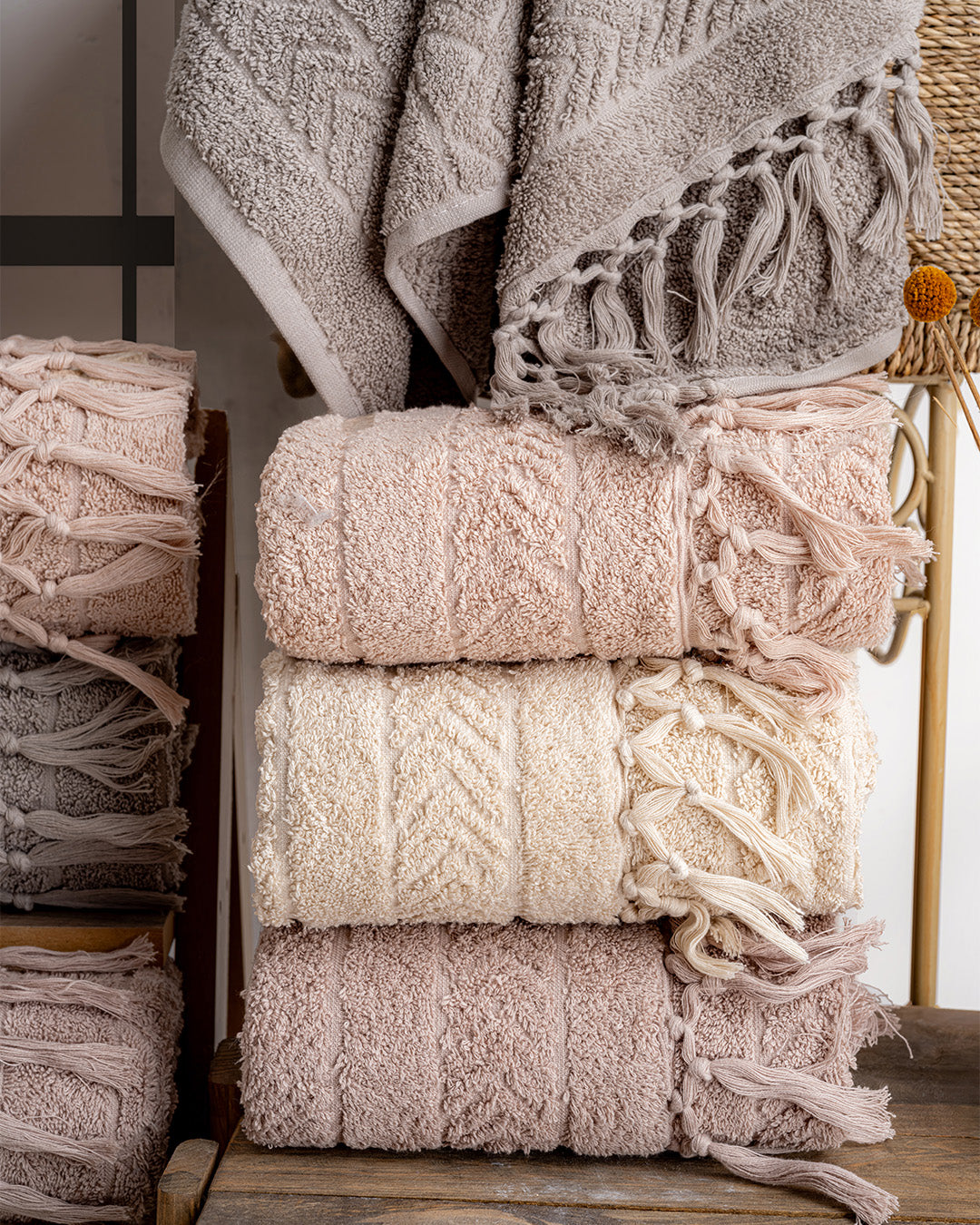 Lavaya Hilda Embroidered Towel Set – Premium Hand & Kitchen Towels