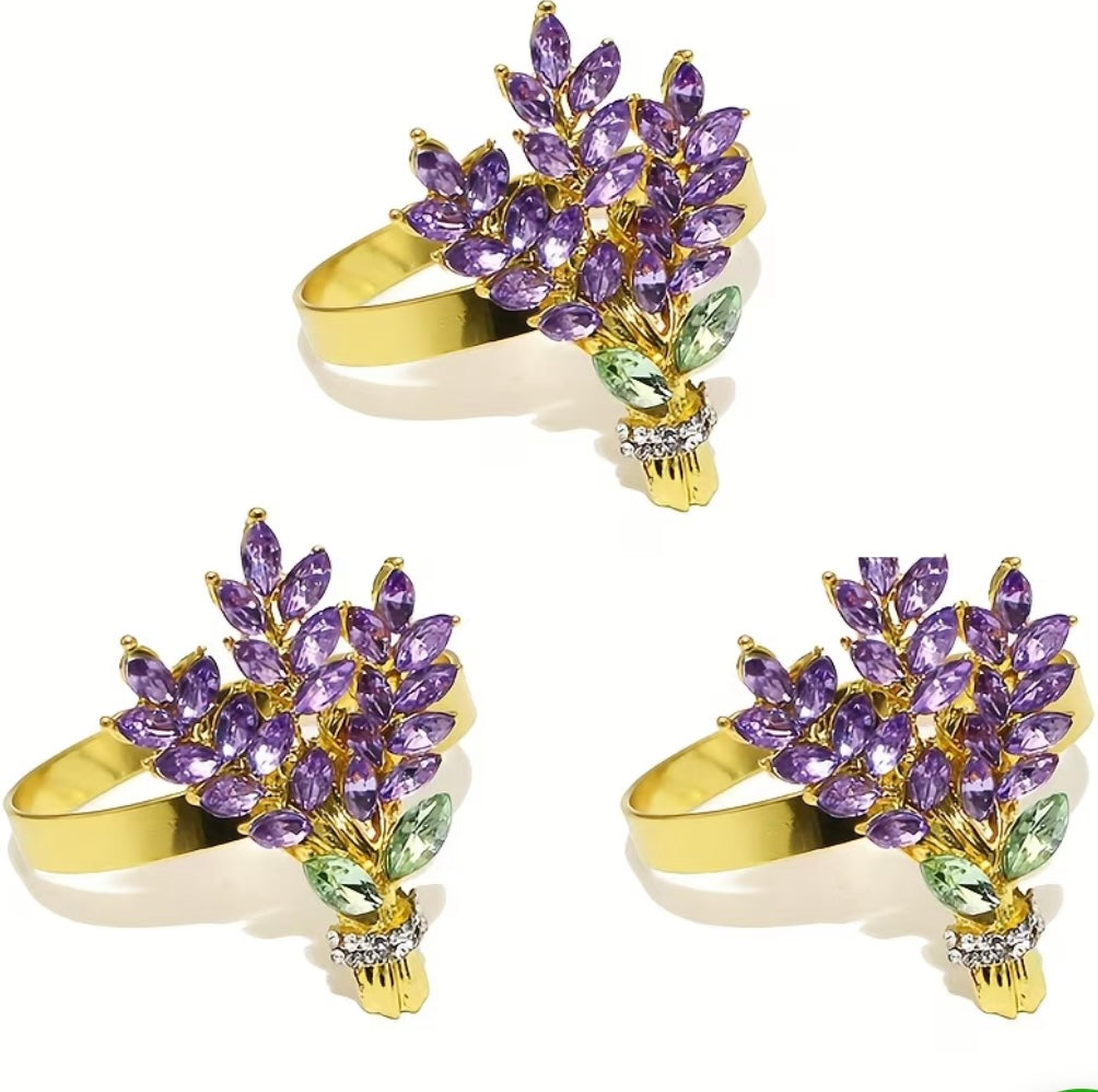 LAVENDER BLOOM CRYSTAL & GOLD NAPKIN RING