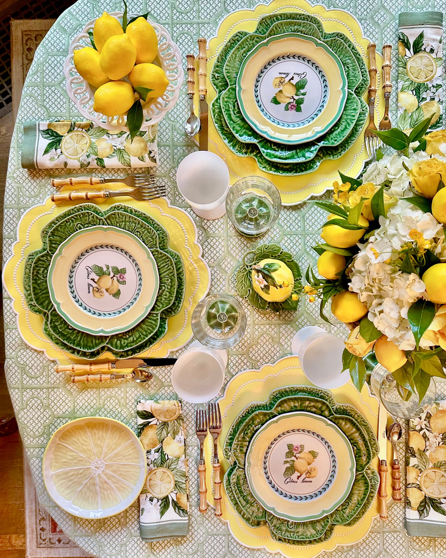 HALO YELLOW ROUND FAUX LEATHER PLACEMAT (Set Of 4)