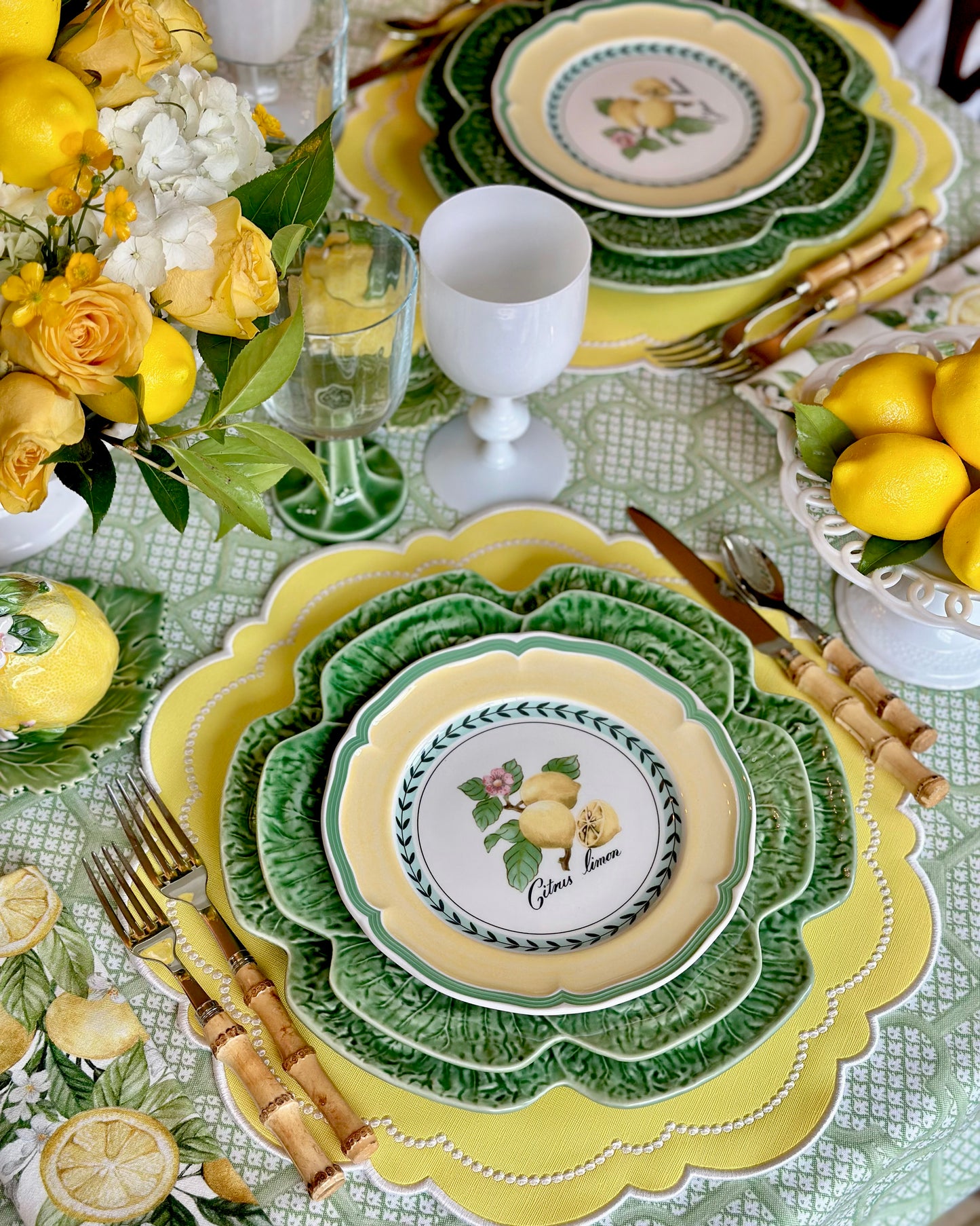 HALO YELLOW ROUND FAUX LEATHER PLACEMAT (Set Of 4)