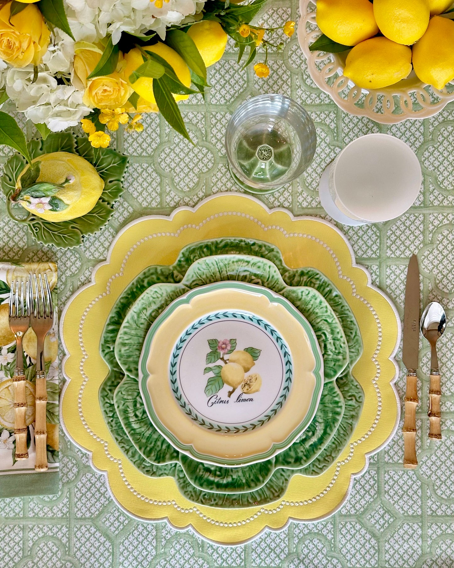 HALO YELLOW ROUND FAUX LEATHER PLACEMAT (Set Of 4)