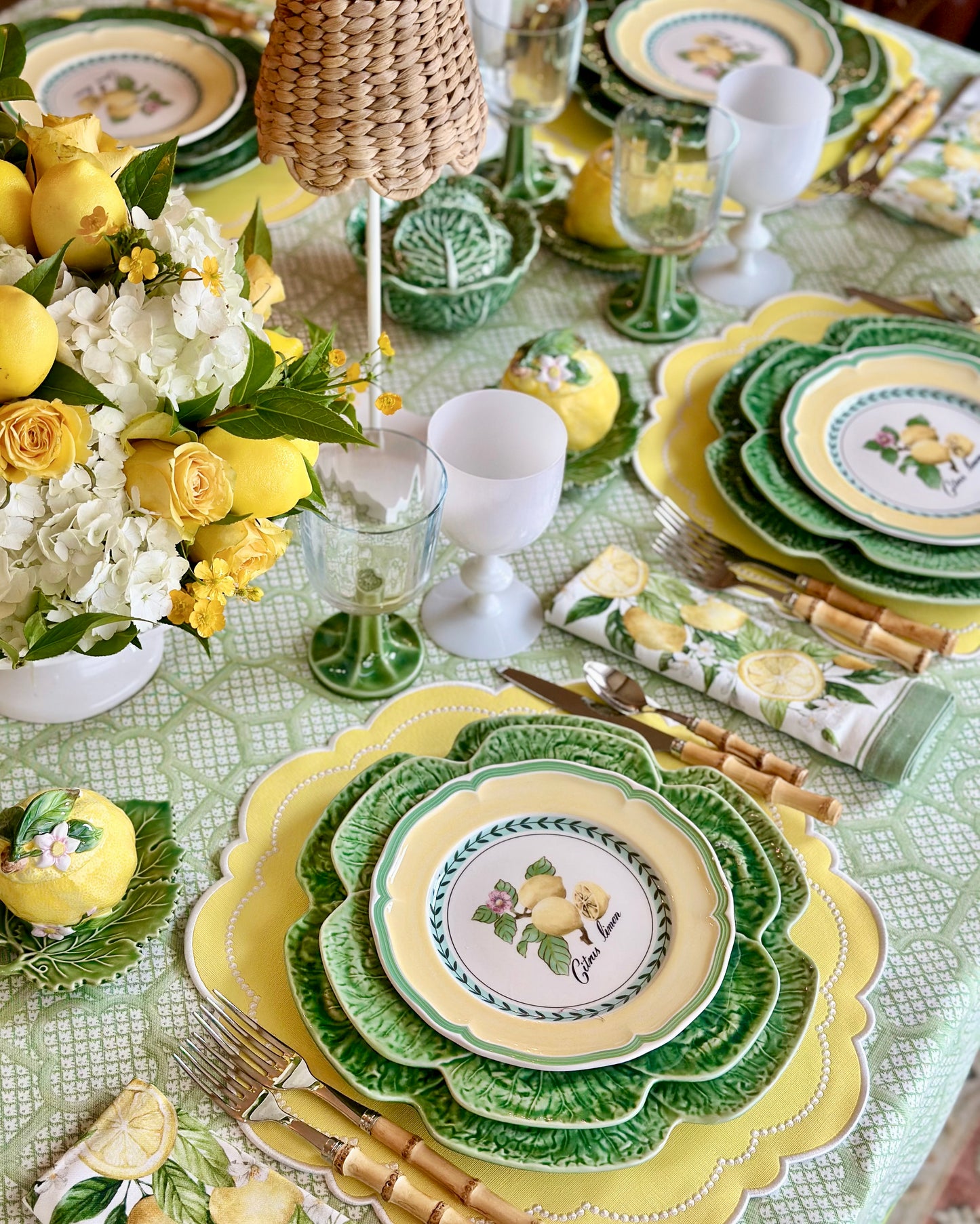 HALO YELLOW ROUND FAUX LEATHER PLACEMAT (Set Of 4)