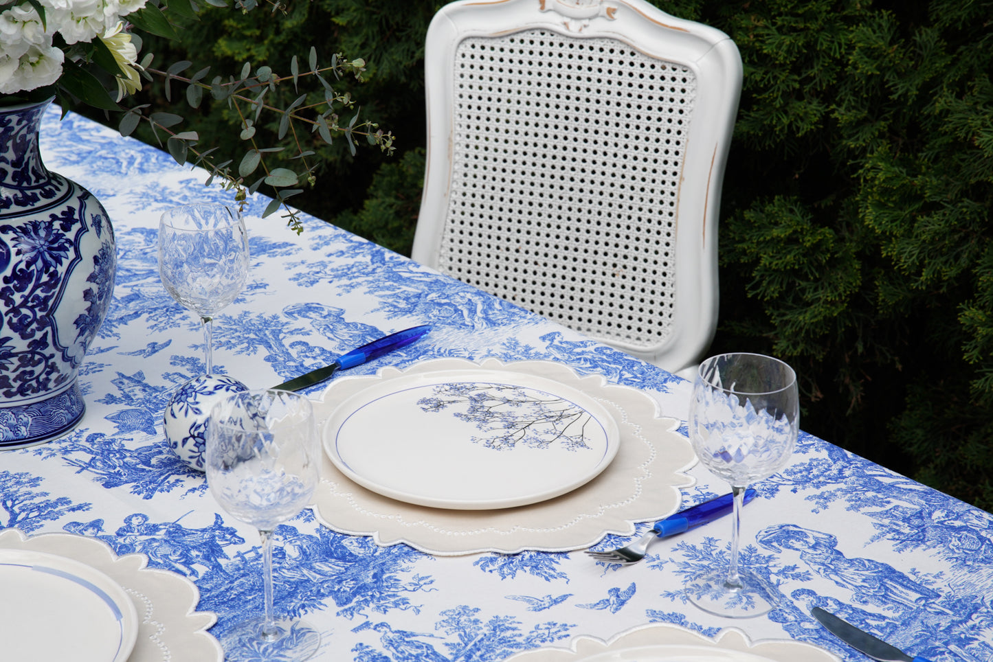 HARMONY CREAM WHITE TRIM FABRIC PLACEMAT