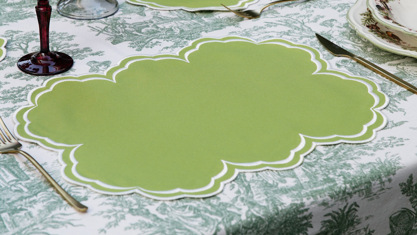AQUELLE GREEN WHITE TRIM FABRIC PLACEMAT