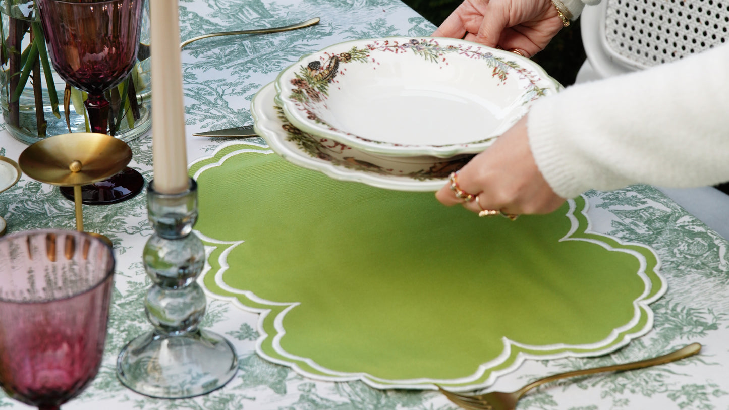 AQUELLE GREEN WHITE TRIM FABRIC PLACEMAT