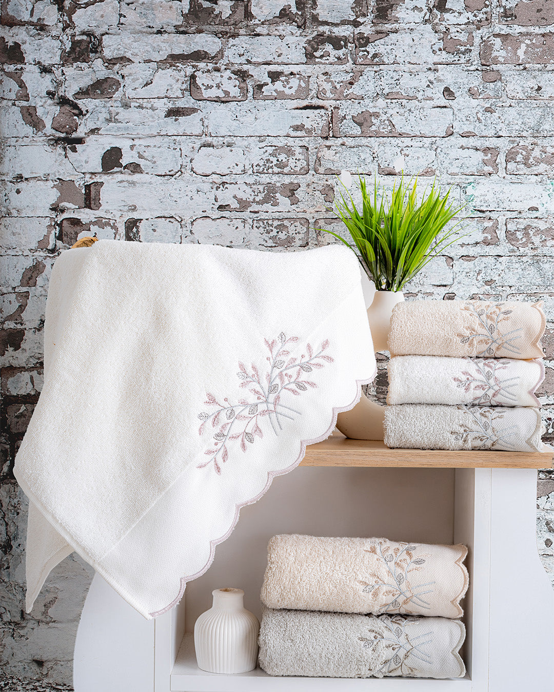 Mollis Embroidered Cotton Towel Set – Premium Hand & Kitchen Towels