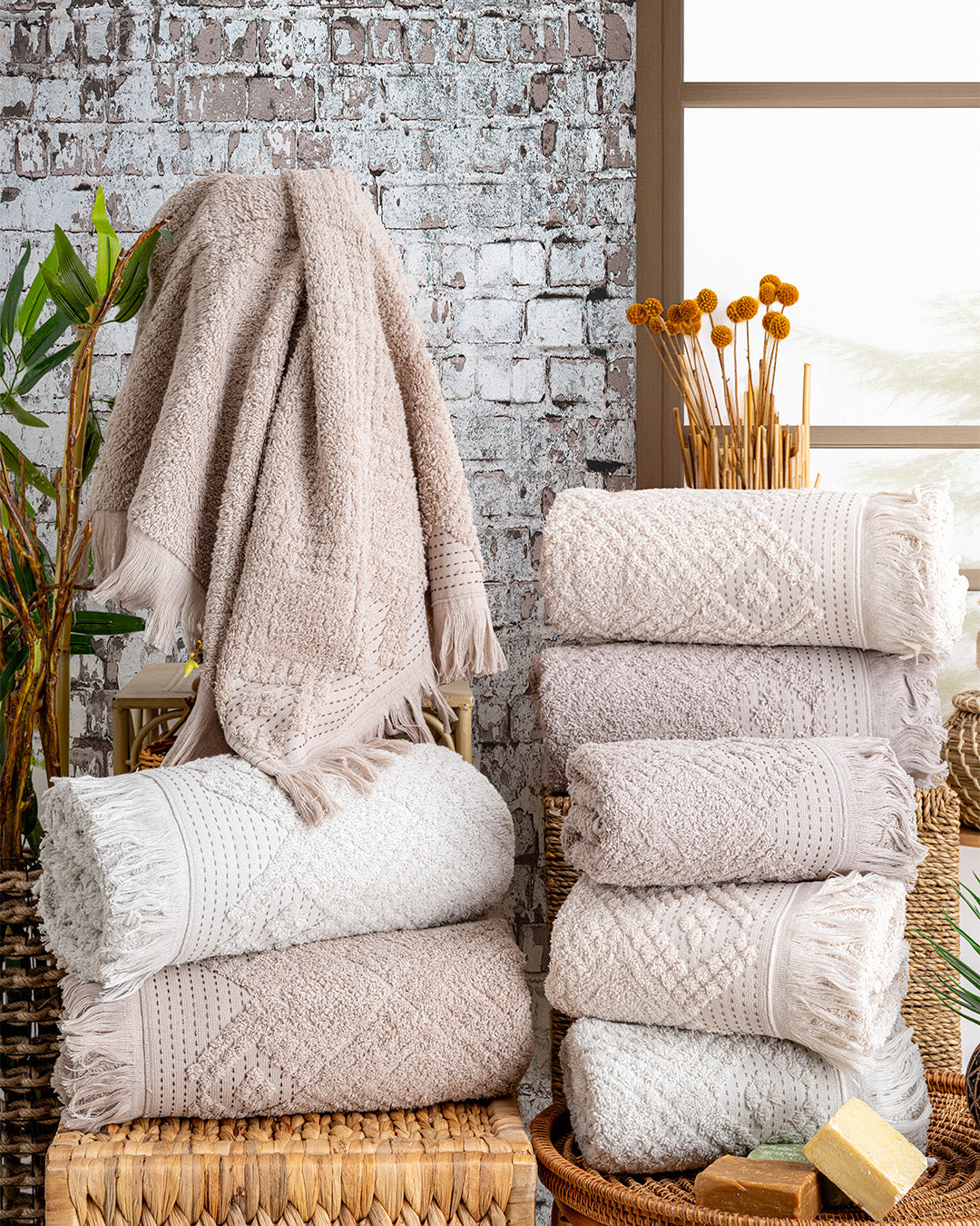 Lavaya Perla Embroidered Towel Set – Premium Hand & Kitchen Towels