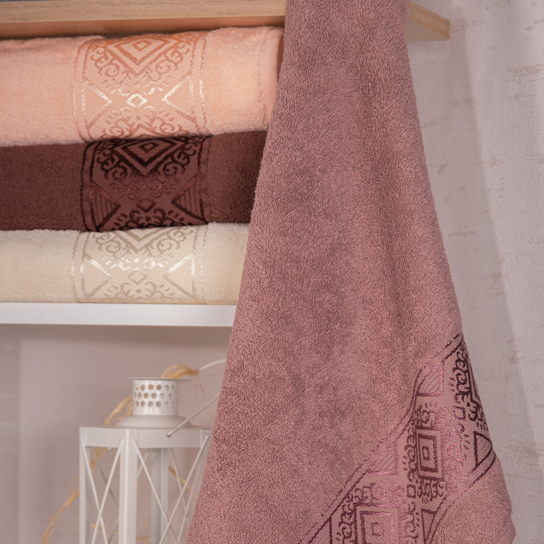 Close up of Soakta premium towels showing embroidered detail and soft fabric texture by PNRDECOR ship from USA