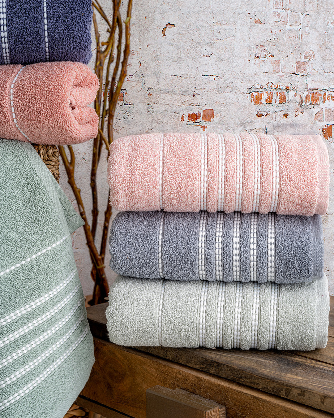 Fluffra Embroidered Cotton Towel Set – Premium Hand Towels