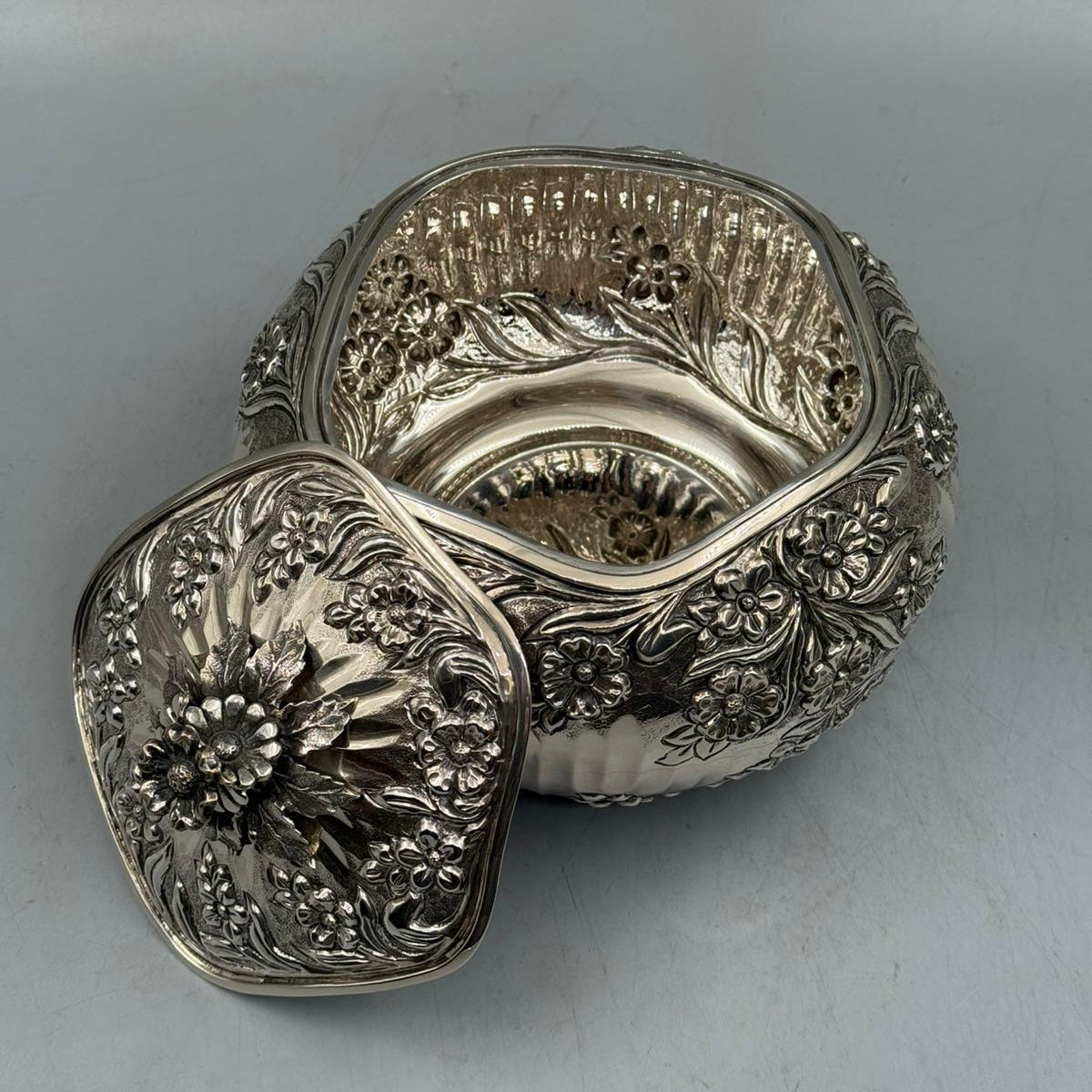 Comprehensive view of the handcrafted Grand Bazaar silver bonbonniere, a premium statement piece for luxury home decor.