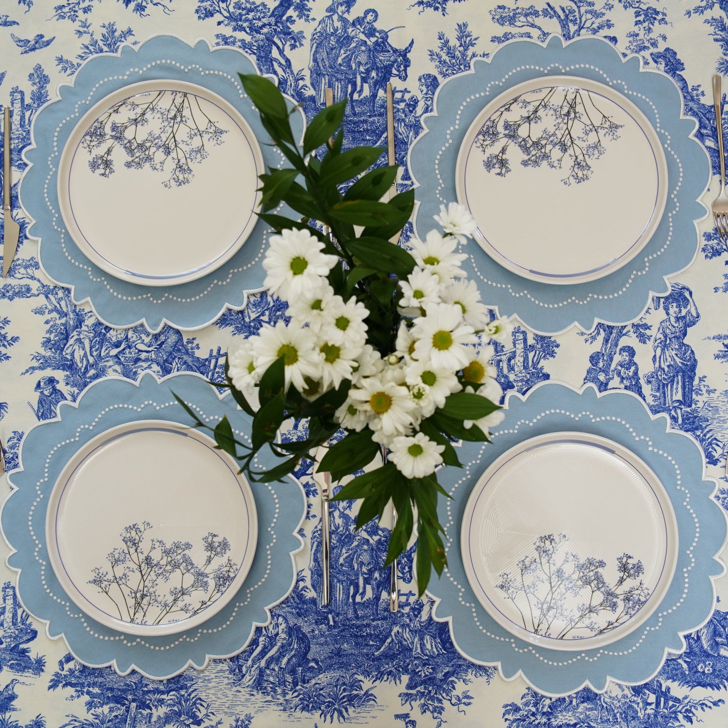 Product showcase for retail display of Harmony fabric placemat