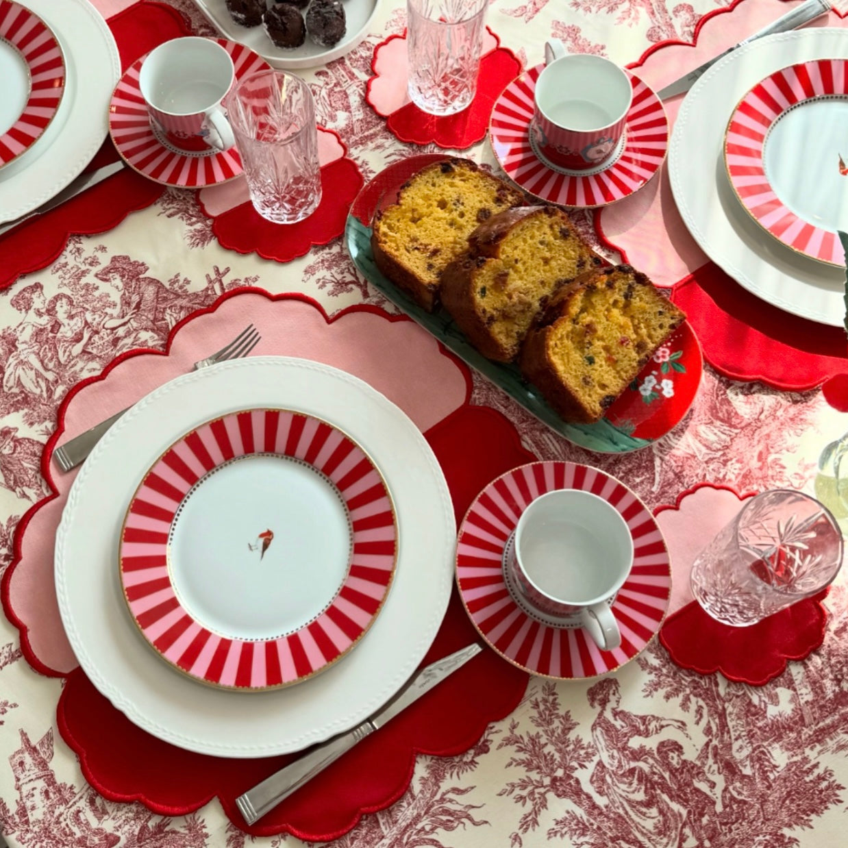 Duality fabric placemat showcasing fine stitching