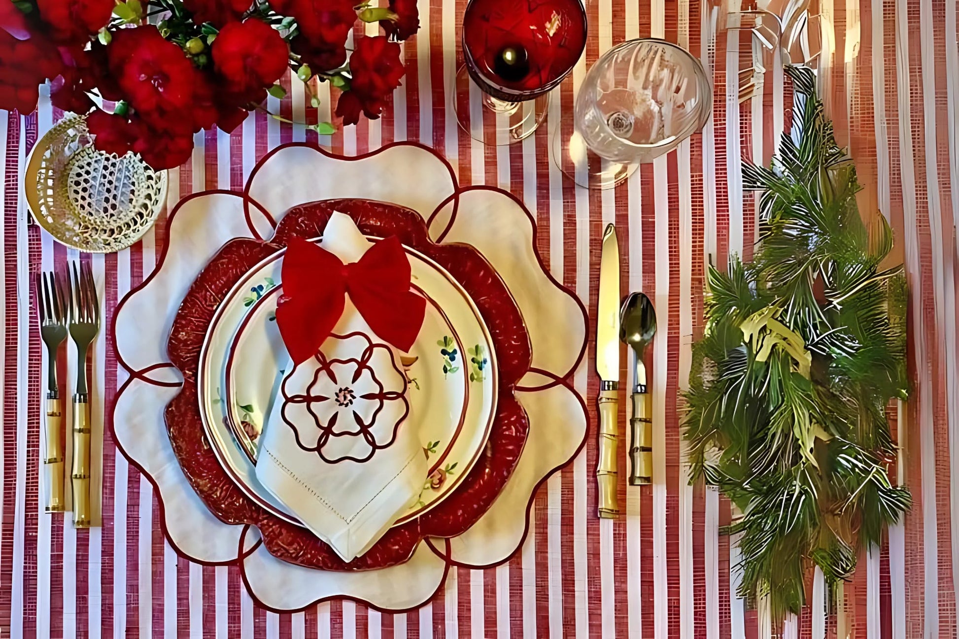 Floral Red Linen Placemat & Napkin Set for Stylish Table Decor