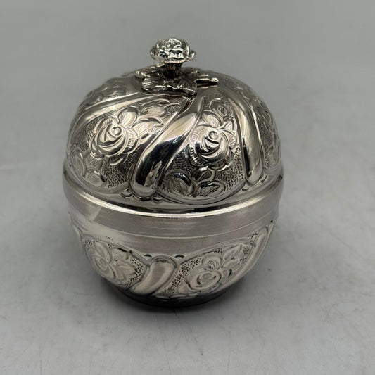 Hand-engraved 900 sterling silver petite bonbonniere with rose inlaid motifs and a sculpted rose finial, made in Istanbul Grand Bazaar.