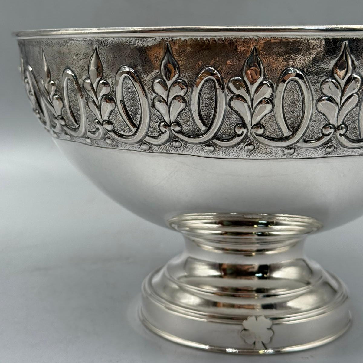 Antique style silver home decor centerpiece with intricate rim design by PNR Decor ship from USA
