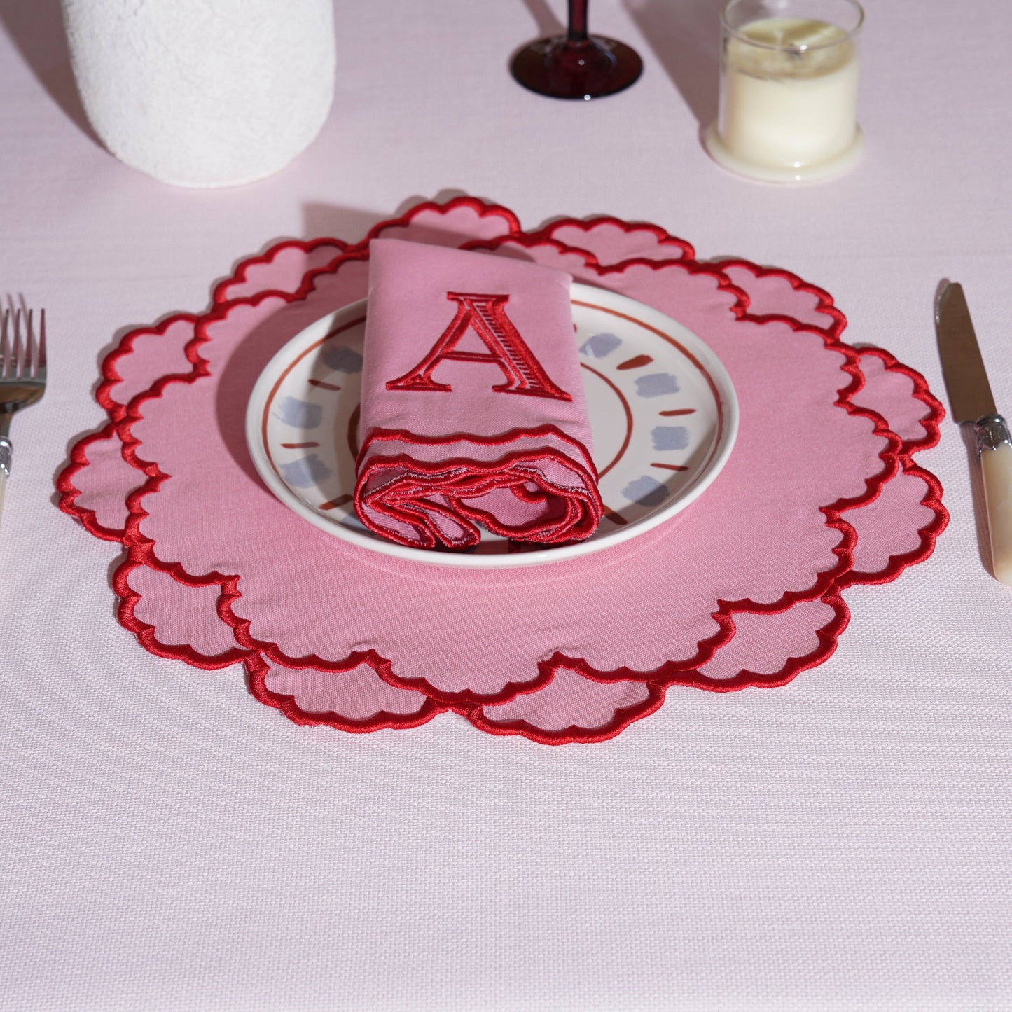 Decorative tabletop bundle designed to impress guests with timeless style