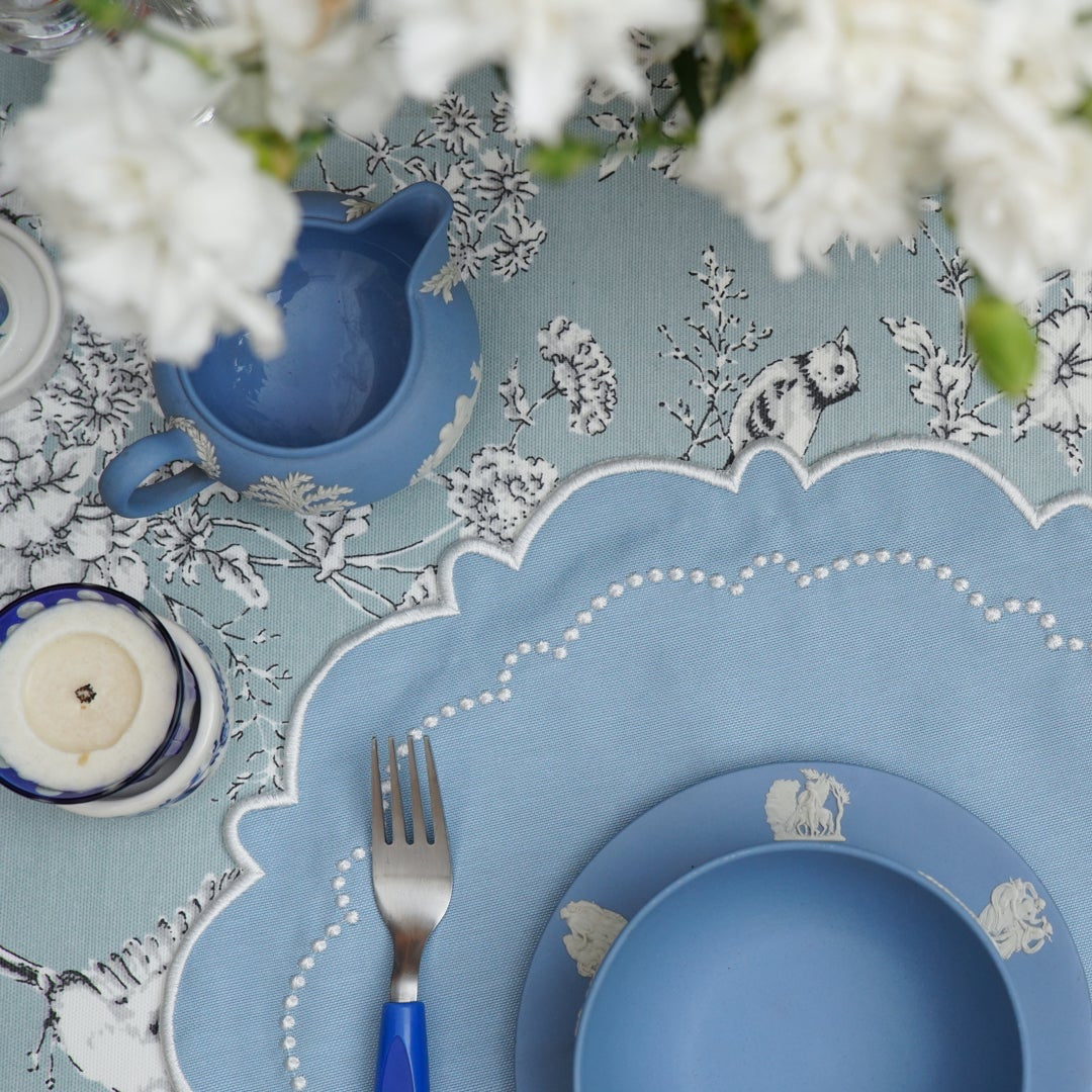 Professional dining setup featuring the Harmony placemat for wholesale use